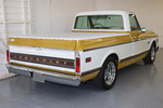 1972 CHEVROLET C10 CUSTOM DELUXE PICKUP - Rear 3/4 - 230935