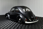 1960 VOLKSWAGEN BEETLE CUSTOM SEDAN - Rear 3/4 - 231104