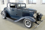 1932 FORD 5-WINDOW CUSTOM COUPE - Front 3/4 - 232251