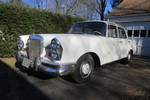1964 MERCEDES-BENZ 220S SEDAN - Front 3/4 - 233101