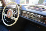 1964 MERCEDES-BENZ 220S SEDAN - Interior - 233101