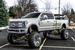 2018 FORD F-350 CUSTOM CREW-CAB PICKUP - Front 3/4 - 237321
