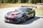 2016 DODGE VIPER ACR EXTREME COUPE - Front 3/4 - 238055