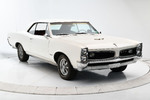 1966 PONTIAC GTO - Front 3/4 - 242939
