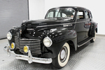 1940 CHRYSLER NEW YORKER 4-DOOR SEDAN - Front 3/4 - 249920