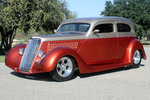 1935 FORD CUSTOM 2-DOOR SEDAN - Front 3/4 - 252407