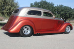 1935 FORD CUSTOM 2-DOOR SEDAN - Rear 3/4 - 252407