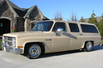 1985 CHEVROLET SUBURBAN CUSTOM SUV - Front 3/4 - 252941
