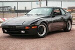 1983 PORSCHE 944 - Front 3/4 - 256665