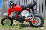 1982 HONDA Z50R MINBIKE - Front 3/4 - 257730