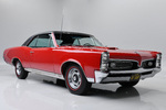 1967 PONTIAC GTO - Front 3/4 - 260075