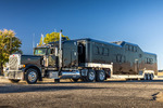 2004 LIMOUSINE TRAILER "MIDNIGHT RIDER" - Front 3/4 - 262475