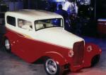 1932 FORD CUSTOM 2 DOOR SEDAN - Front 3/4 - 44098