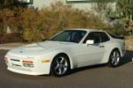 1988 PORSCHE 944 COUPE - Front 3/4 - 49140