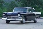 1957 FORD CUSTOM 2 DOOR HARDTOP - Front 3/4 - 81593