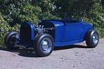 1932 FORD ROADSTER HOT ROD - Front 3/4 - 90989