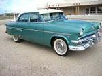 1954 FORD CUSTOM LINE 4 DOOR SEDAN - Front 3/4 - 98123