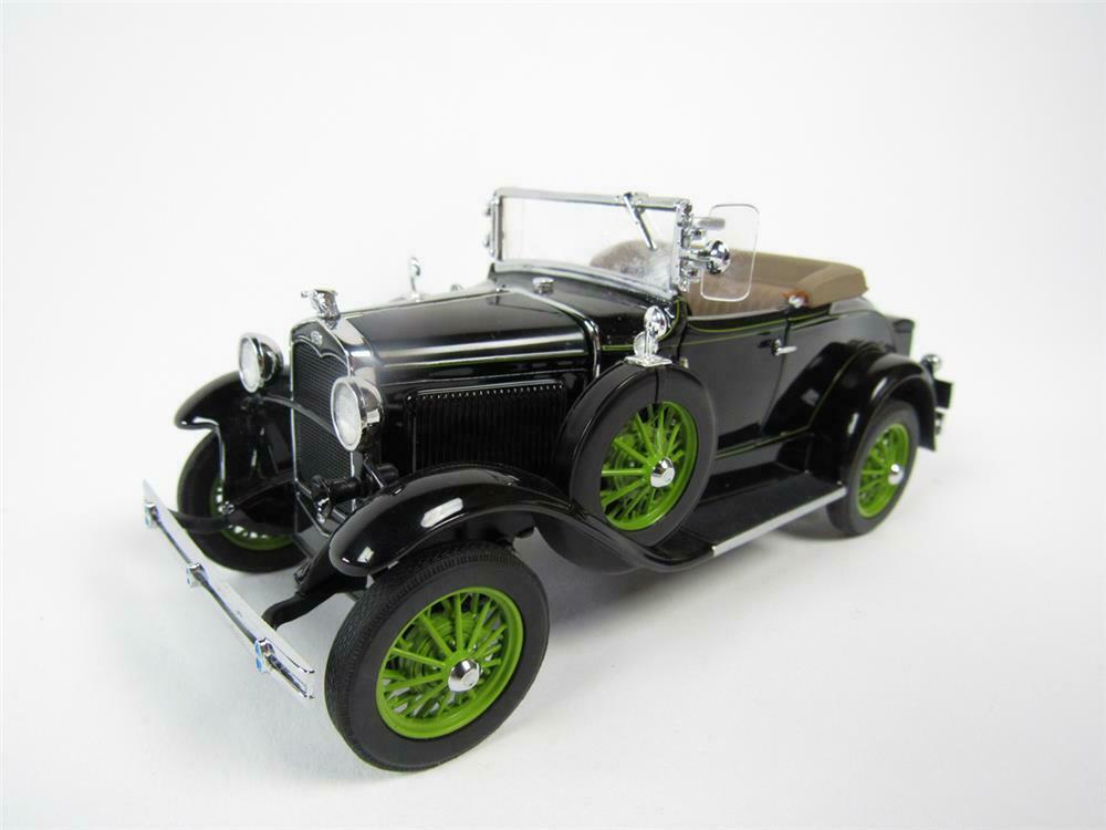 Black 1931 Ford Model A Deluxe Roadster Danbury Mint 1:24 scale