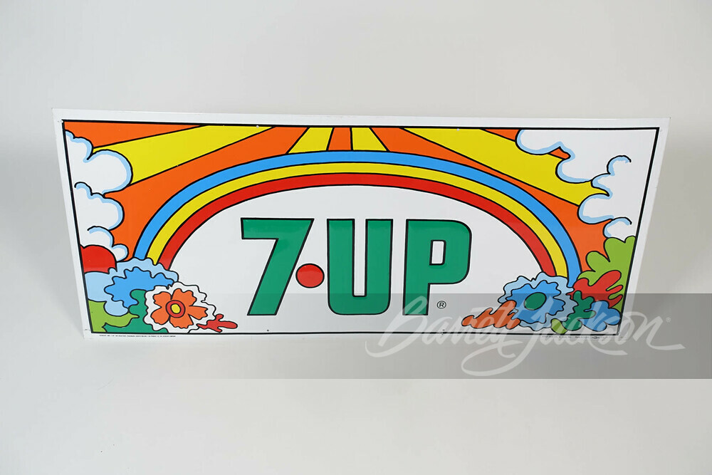 1971年　7up ステッカーサイン　ピーターマックス　アメトイ　ガレージ 250321_Auto_Front_3-4_Web.jpg