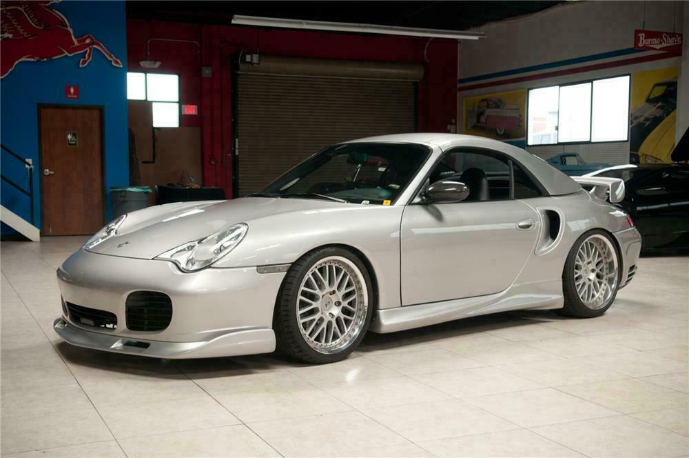 Ten.Qラジオ.ビルボード額装　アメグラのジョージペティ画 2002 PORSCHE 911 CARRERA CUSTOM CONVERTIBLE - Vehicle | Barrett