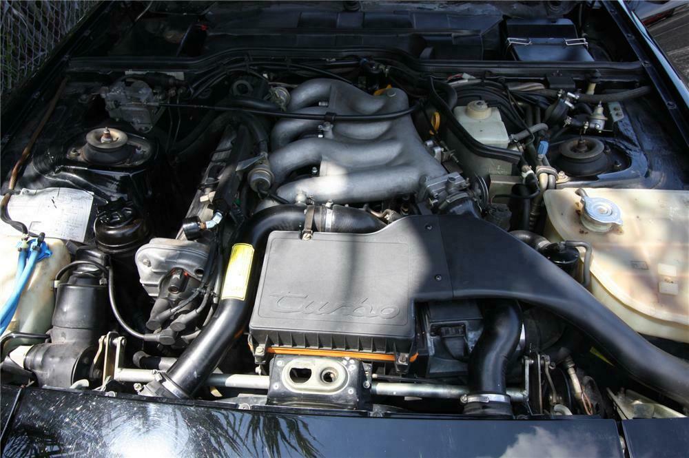 1986 Porsche 944 image 1