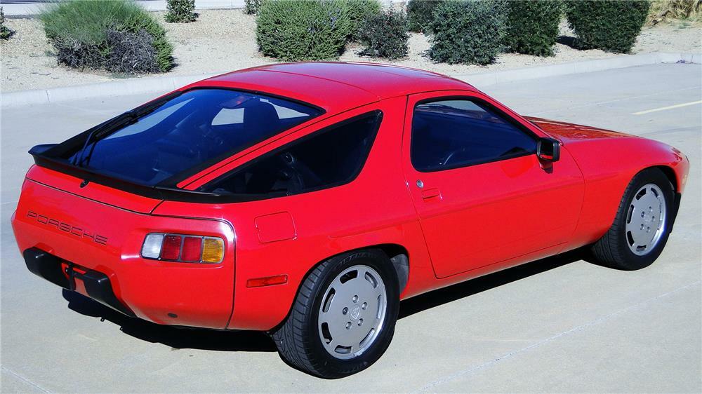 1985 Porsche 928 image 1