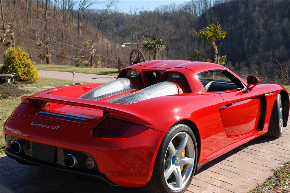 2005 Porsche Carrera GT Base image 1