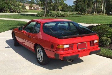 1987 Porsche 924 image 1