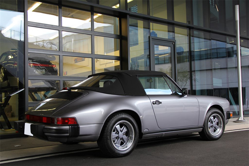 1988 Porsche 911 Carrera image 1