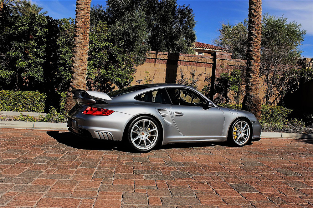 2008 Porsche 911 GT2 image 1