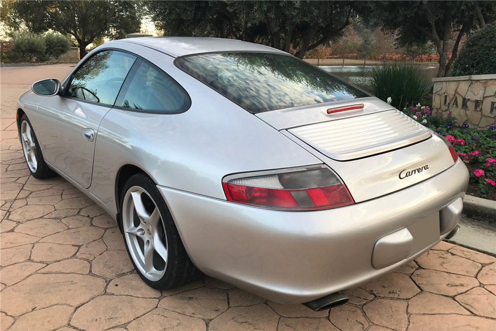 2004 Porsche 911 Carrera image 1