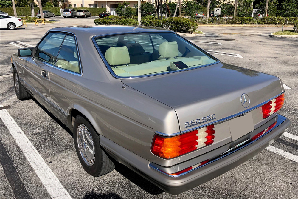 Mercedes-Benz 560SEC