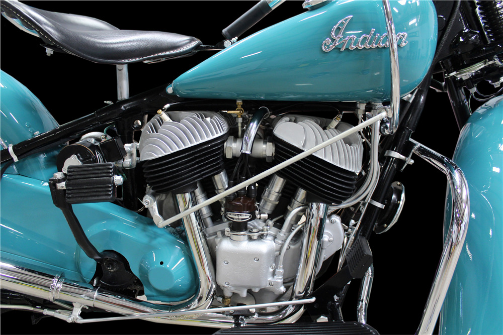 Indian Chief ヴィンテージ バイク ブレーキレバー 右 1947 220183_Engine_Web.jpg