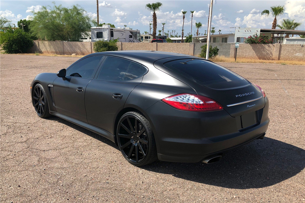 2011 Porsche Panamera Base image 1