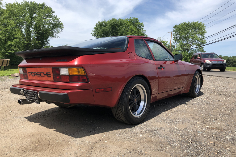 1983 Porsche 944 image 1