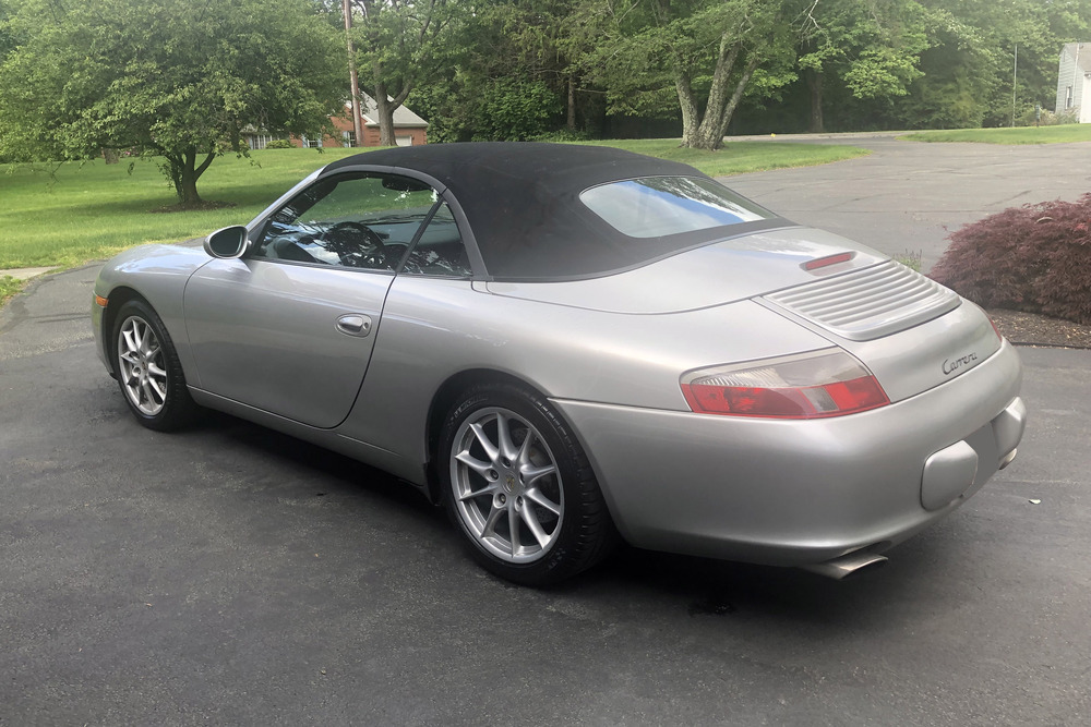 2004 Porsche 911 Carrera image 1