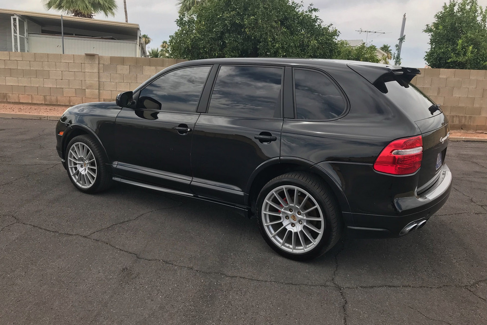 2008 Porsche Cayenne GTS image 1