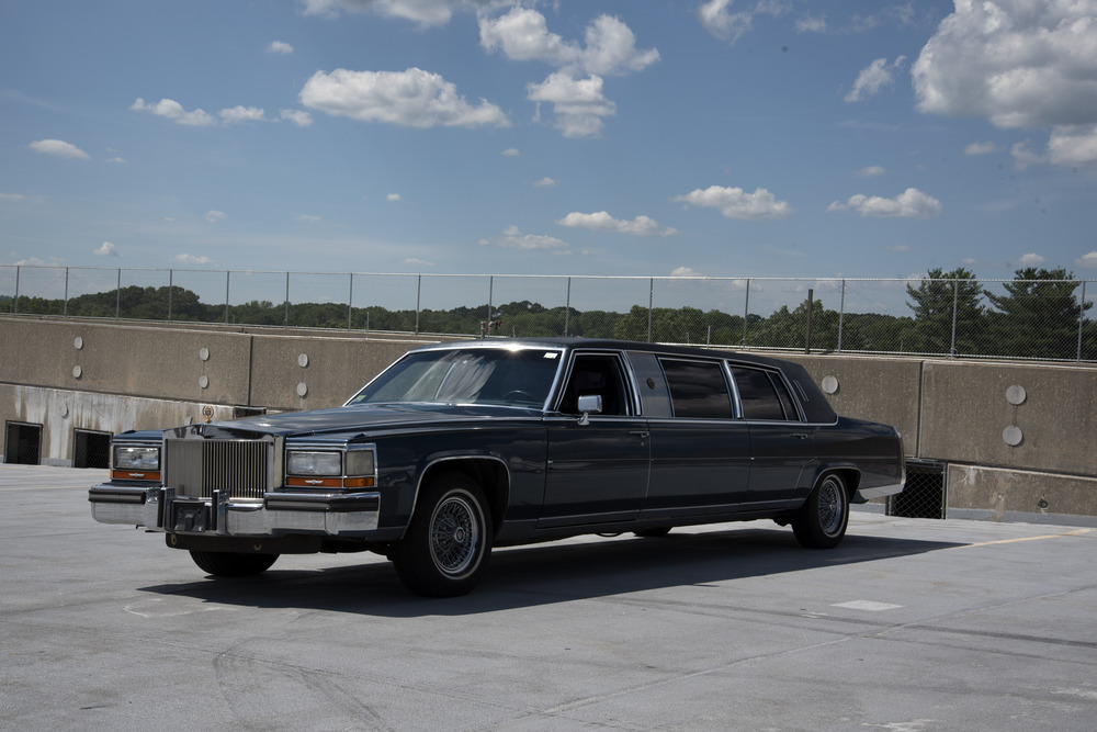 1989 CADILLAC BROUGHAM TRUMP GOLD EDITION LIMOUSINE - Vehicle