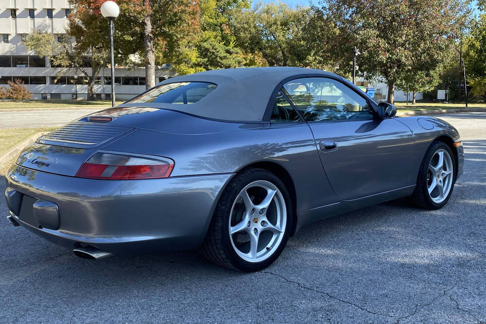 2003 Porsche 911 Carrera image 1