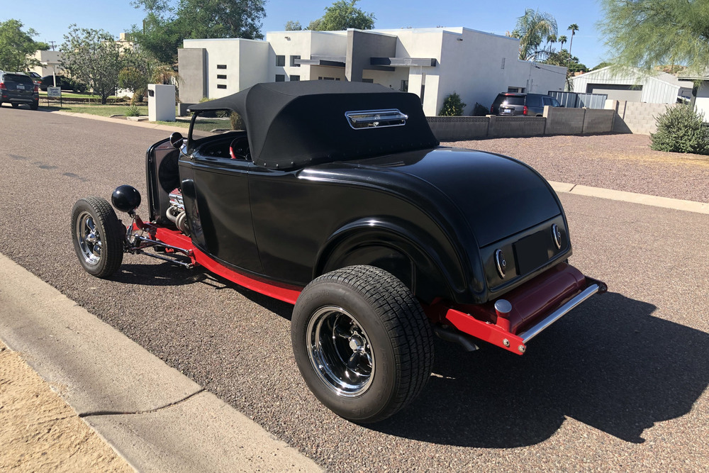 AZ373013