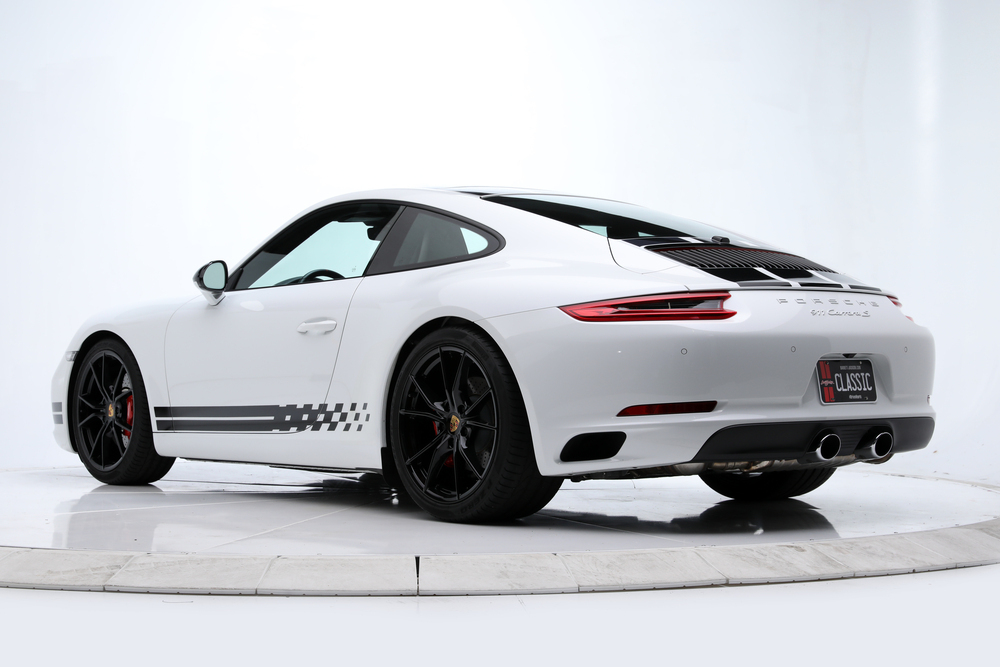 2017 Porsche 911 Carrera S image 1