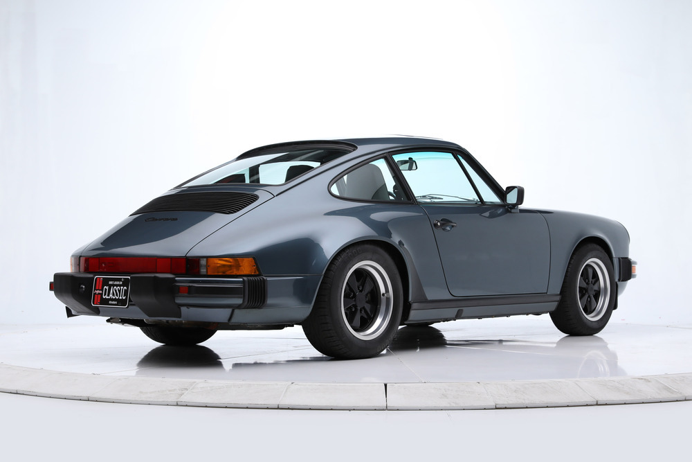 1987 Porsche 911 Carrera image 1