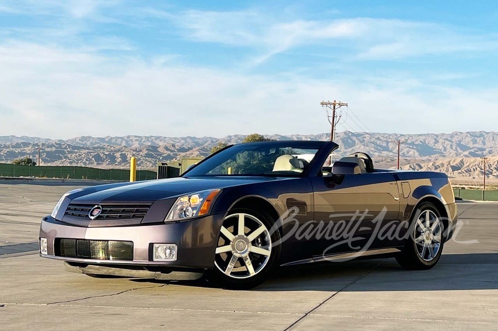 2004 CADILLAC XLR CONVERTIBLE NEIMAN MARCUS SPECIAL EDITION