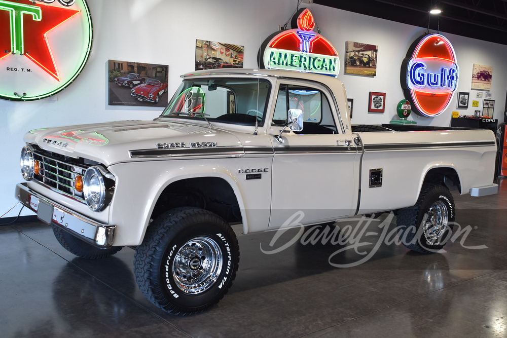 1967 Dodge D200