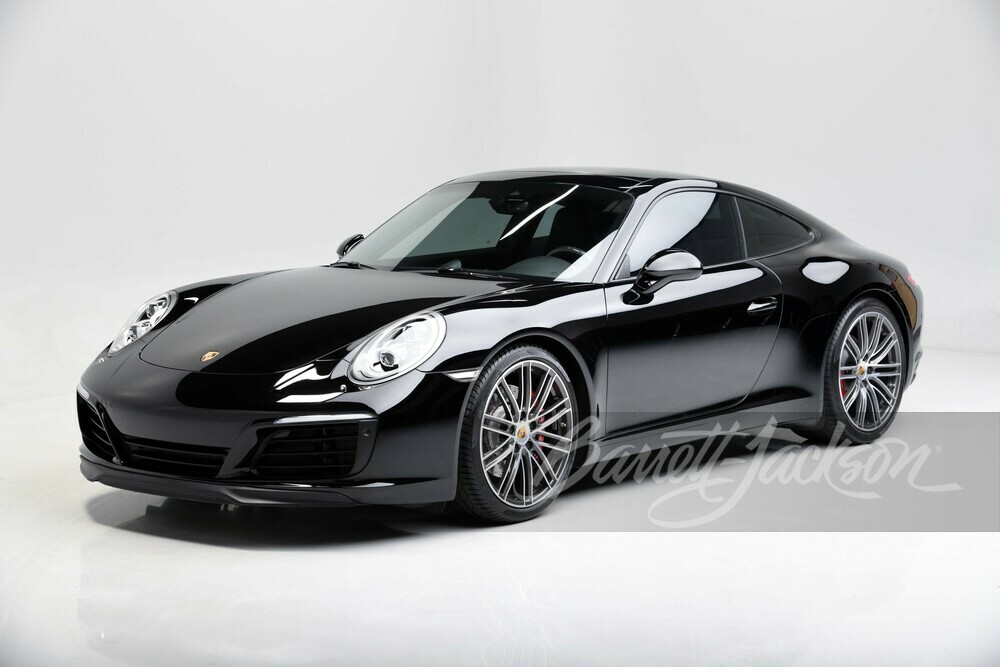 2017 Porsche 911 Carrera S image 1