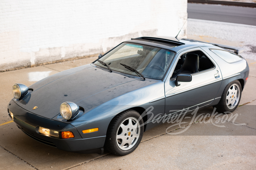 1991 Porsche 928 image 1