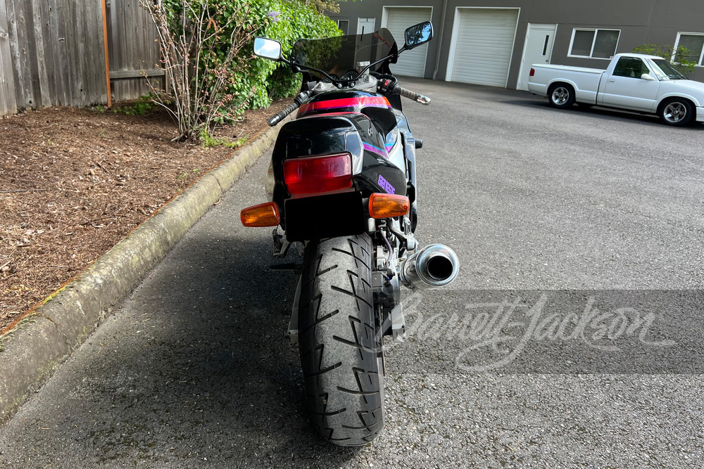1994 YAMAHA FZR1000 MOTORCYCLE - Vehicle | Barrett-Jackson Auction