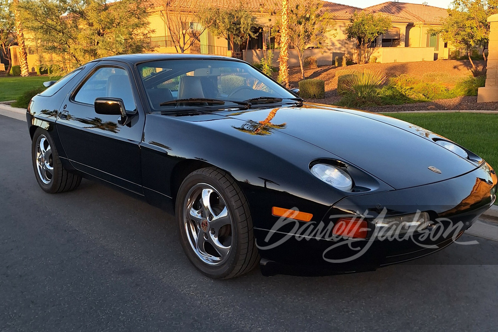 1988 Porsche 928 image 1