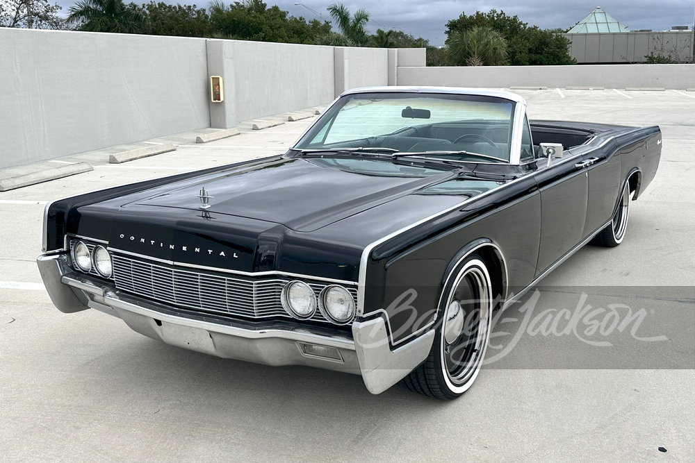 希少！激レア！当時物！amt '67 LINCOLN Continental 1967 LINCOLN CONTINENTAL CONVERTIBLE - Vehicle | Barrett-Jackson