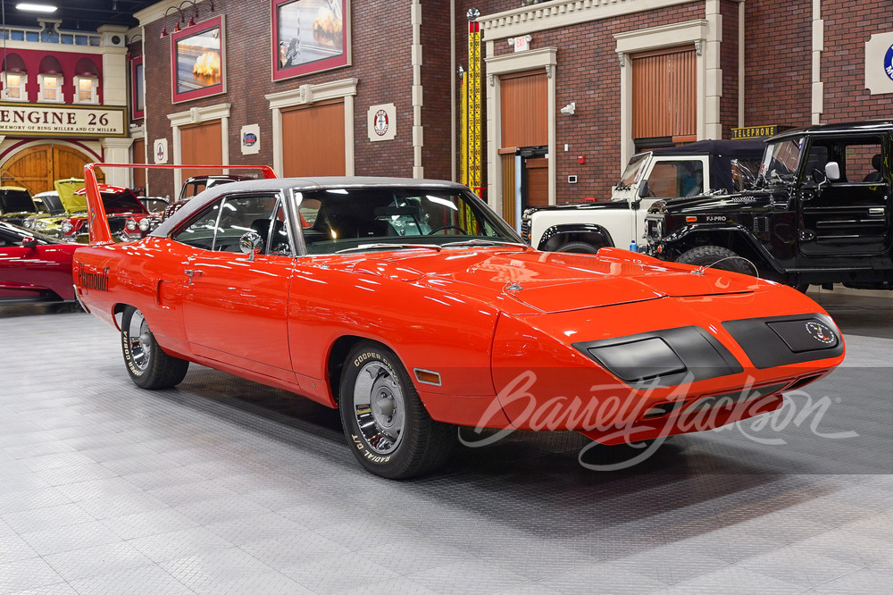 1970 PLYMOUTH ROAD RUNNER SUPERBIRD RE-CREATION - Vehicle